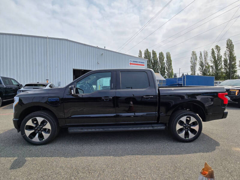 2025 Ford F-150 Lightning Platinum