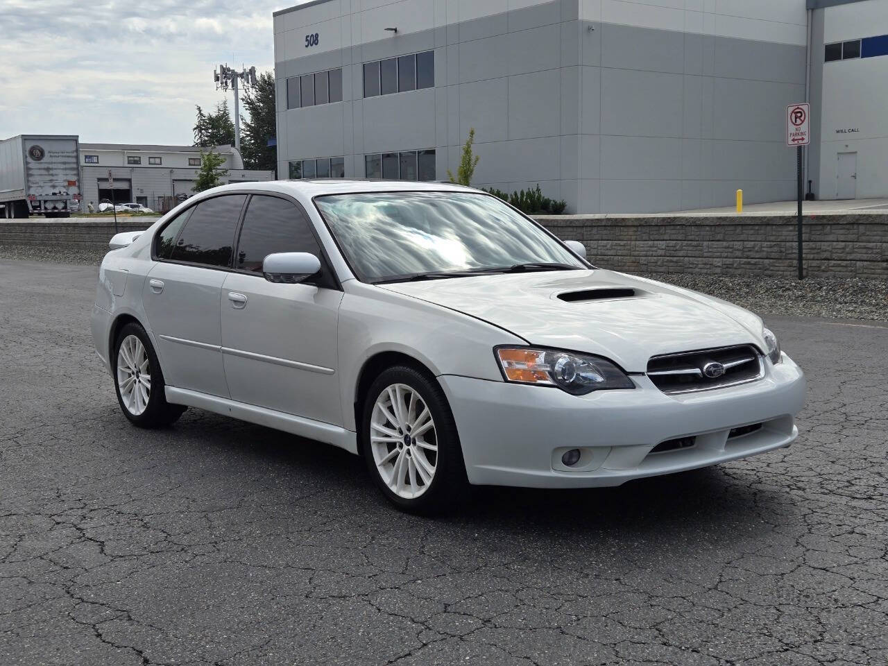 2005 Subaru Legacy for sale at Alpha Auto Sales in Auburn, WA