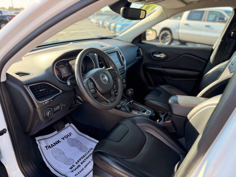 2022 Jeep Cherokee Trailhawk