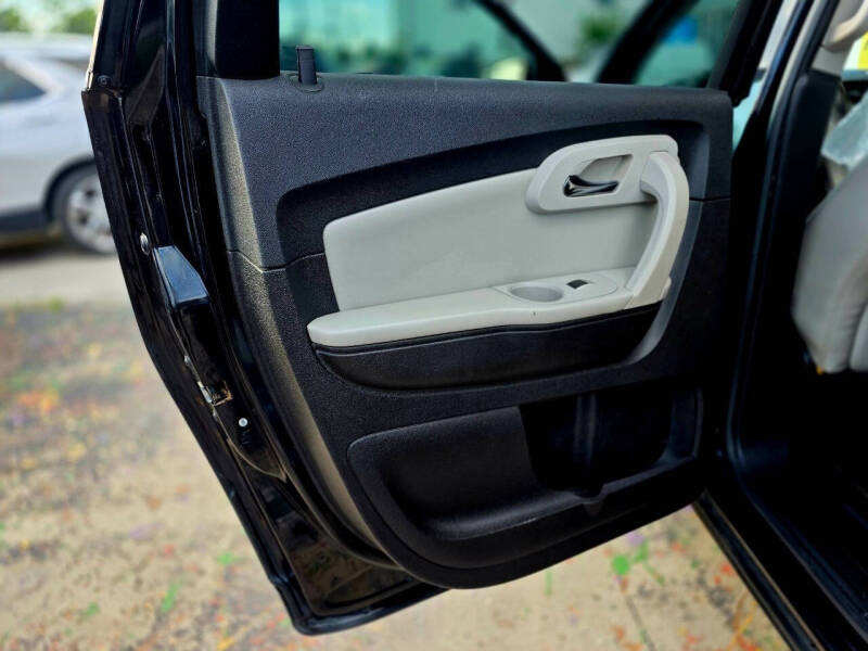 2011 Chevrolet Traverse LTZ