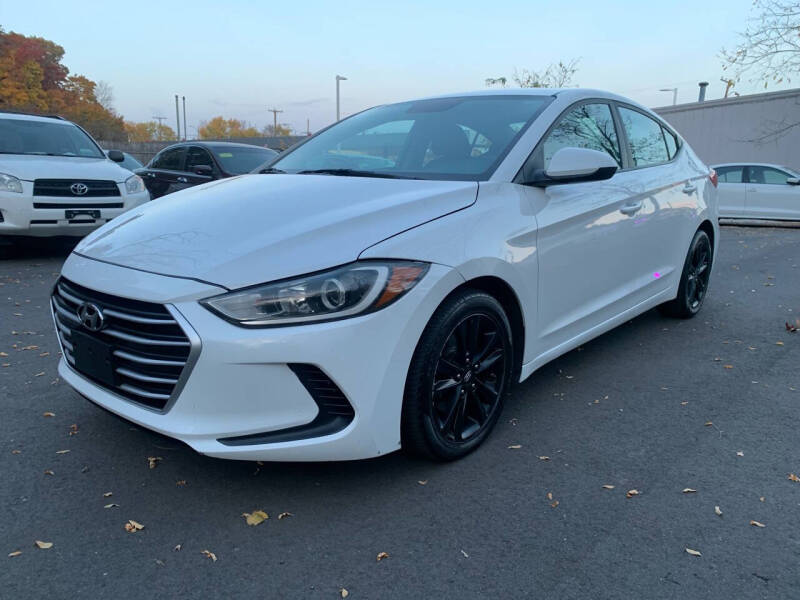 2017 Hyundai Elantra SE photo 2