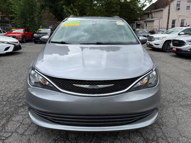 2020 Chrysler Voyager LXi