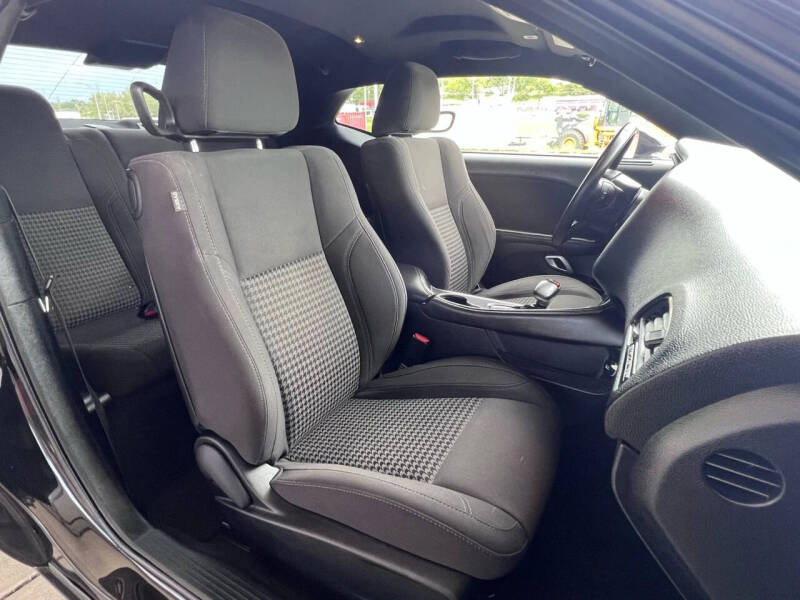 2019 Dodge Challenger SXT