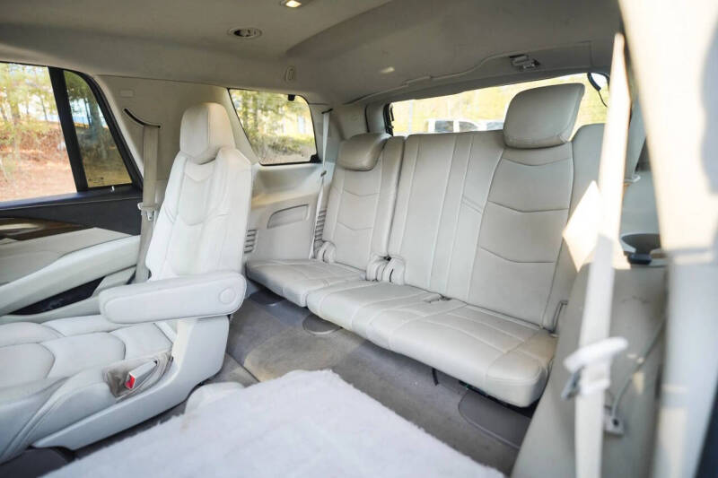 2018 Cadillac Escalade Luxury