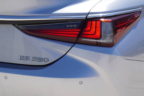 2025 Lexus ES 350