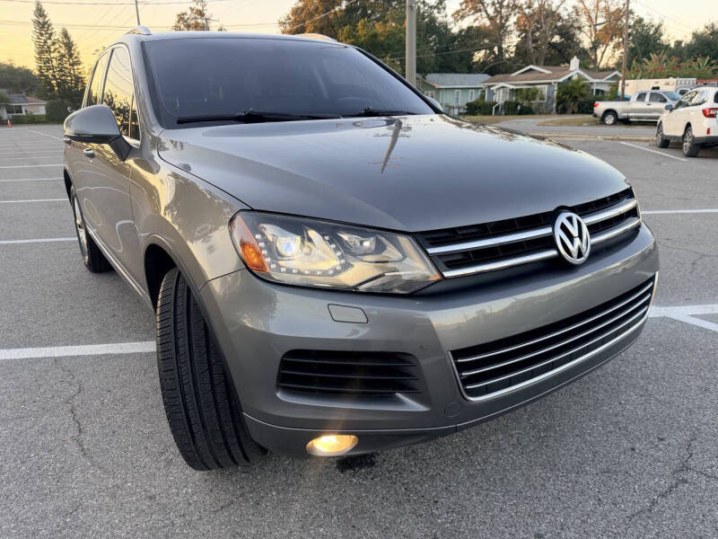 2014 Volkswagen Touareg V6 Sport