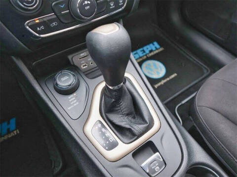 2017 Jeep Cherokee 75th Anniversary