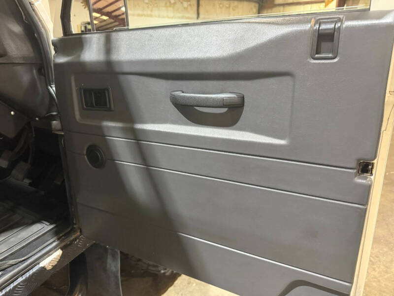 1990 Land Rover Defender