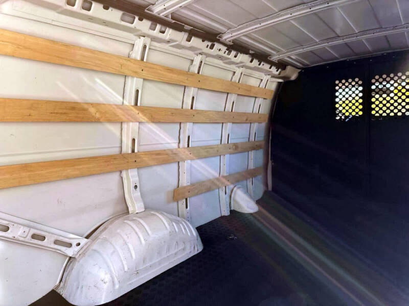 2024 GMC Savana 2500