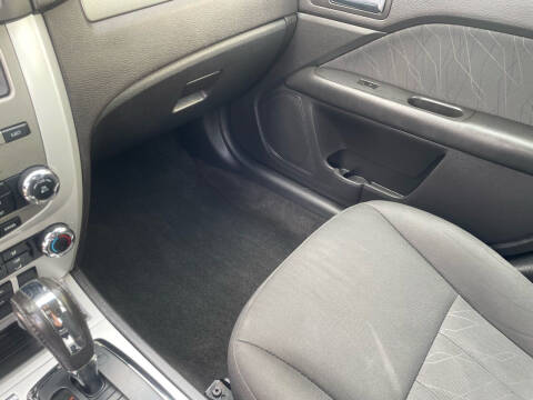 2011 Mercury Milan I-4