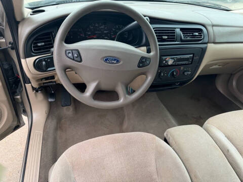 2002 Ford Taurus SES