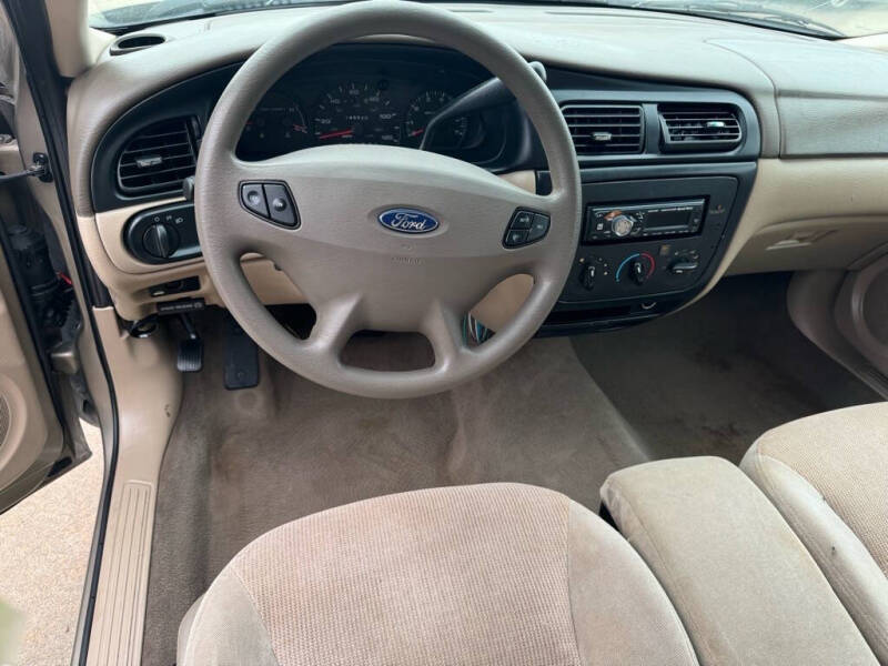 2002 Ford Taurus SES