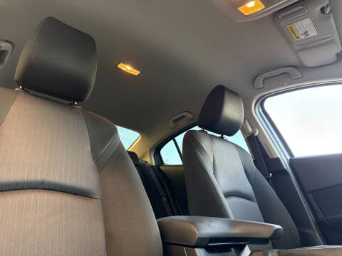 2015 Mazda MAZDA3 i Sport