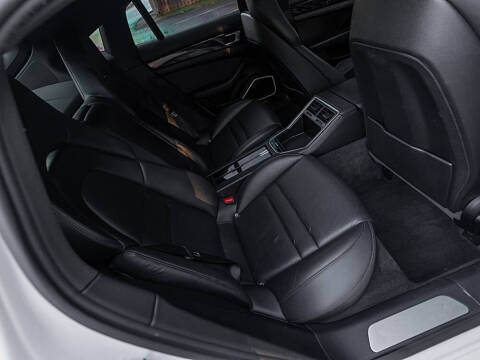 2017 Porsche Panamera 4