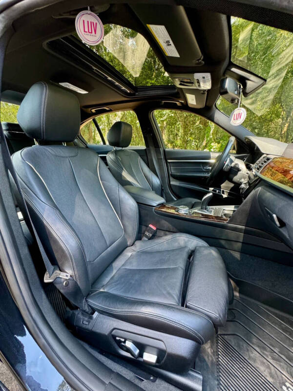 2017 BMW 3 Series 330i xDrive