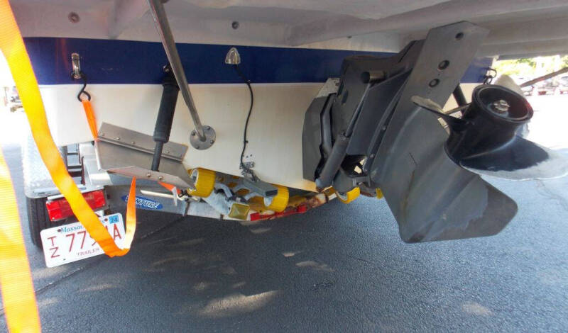 2006 Rinker 232 CAPTIVA