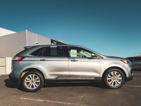2022 Ford Edge Titanium