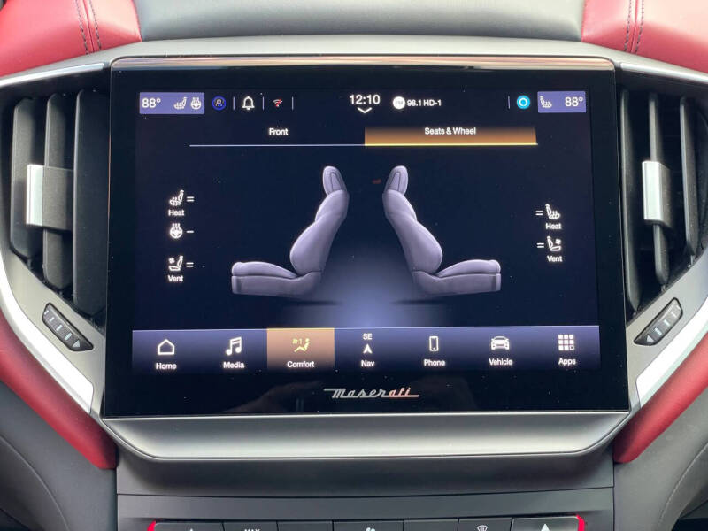 2023 Maserati Ghibli Trofeo