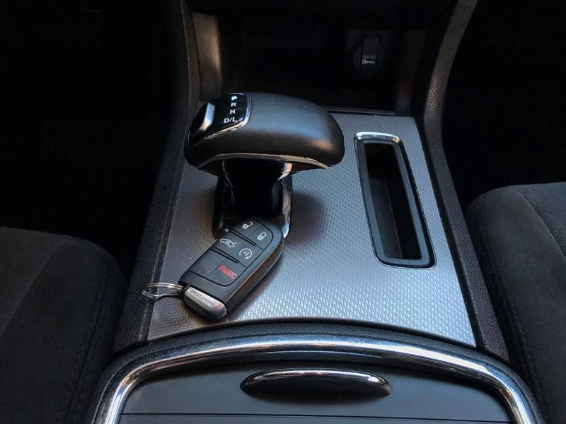 2012 Dodge Charger SE