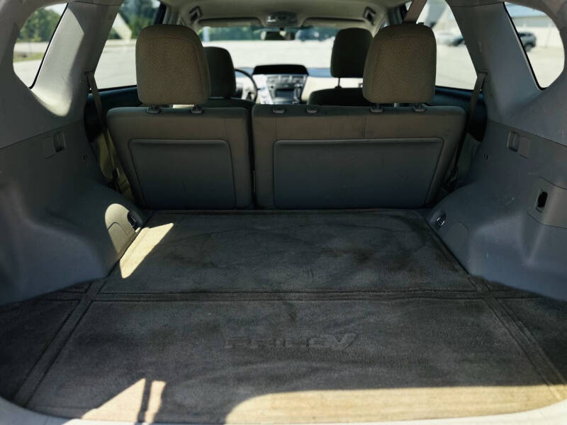 2013 Toyota Prius v Two