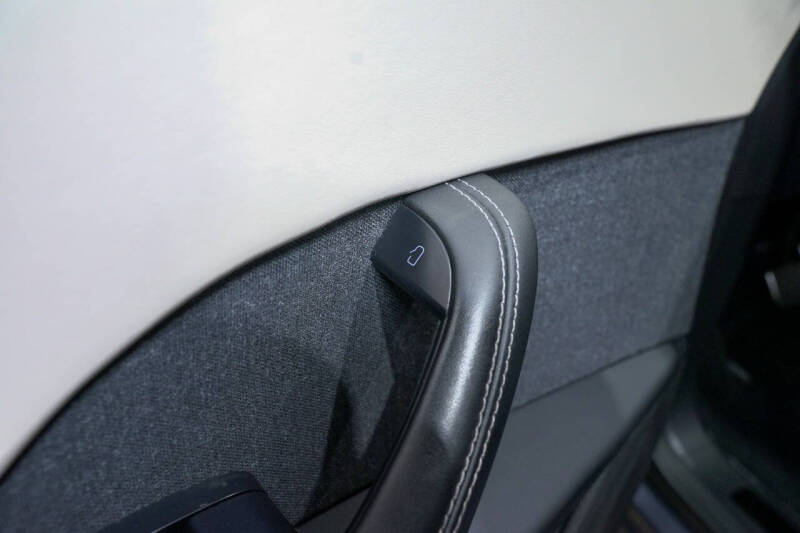 2022 Tesla Model X Plaid