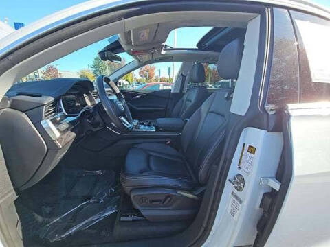 2022 Audi Q8 quattro Premium 55 TFSI