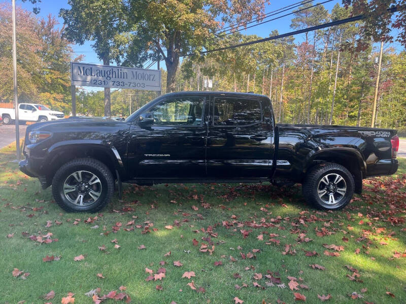 2016 Toyota Tacoma SR5's photo