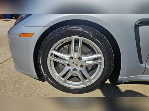 2016 Porsche Panamera