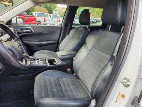 2022 Mitsubishi Outlander SE