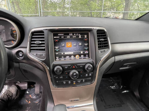 2017 Jeep Grand Cherokee Laredo