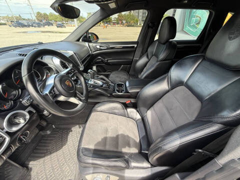 2018 Porsche Cayenne Platinum Edition