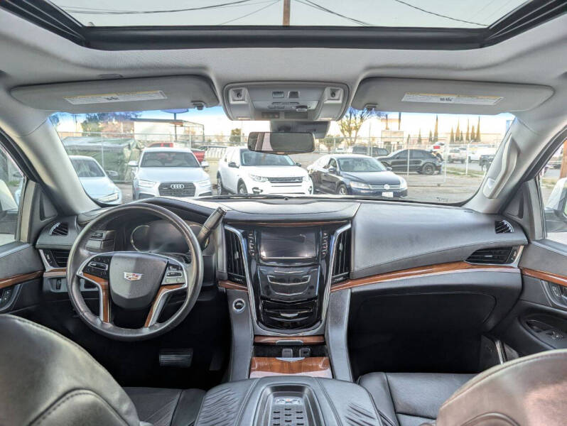 2017 Cadillac Escalade Premium Luxury