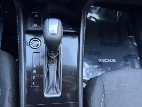 2024 Nissan Kicks SV