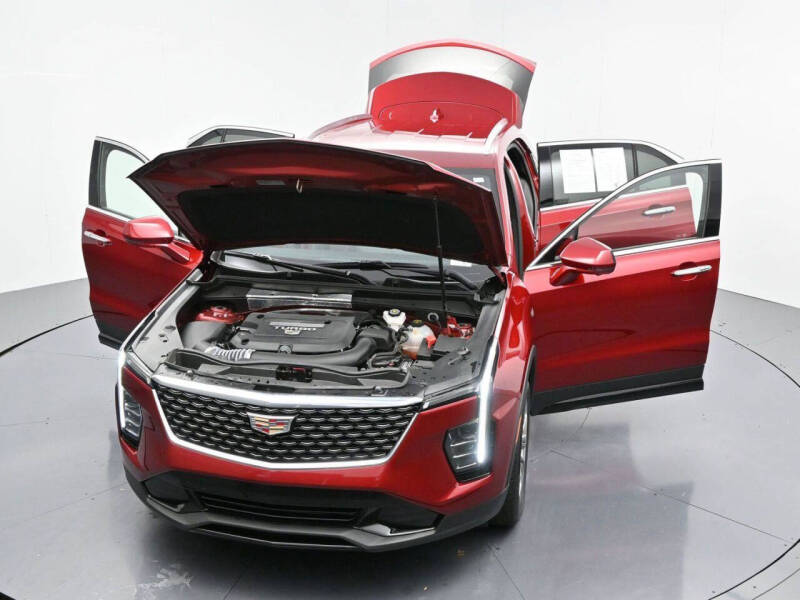 2025 Cadillac XT4 Premium Luxury