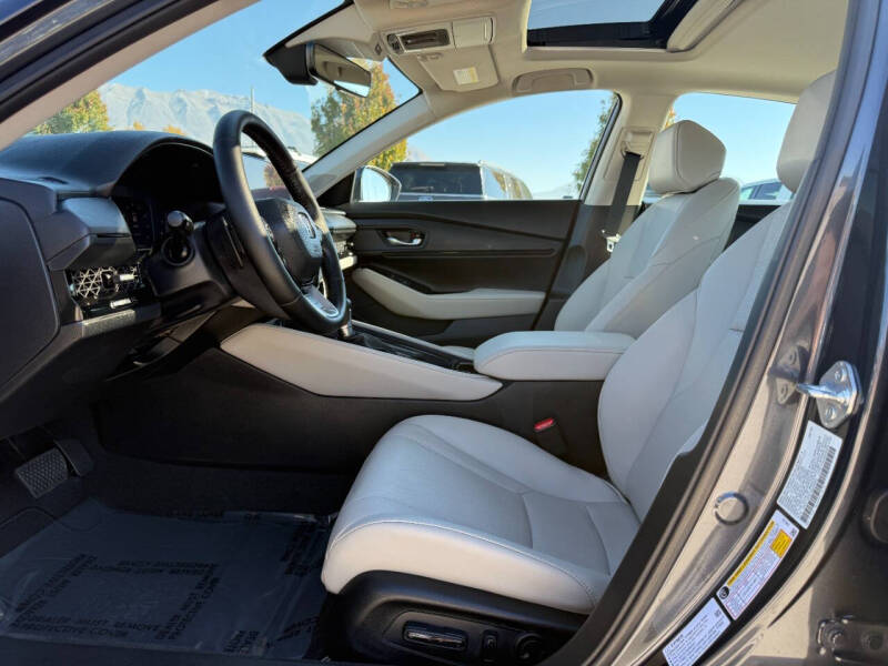 2025 Honda Accord Hybrid Touring