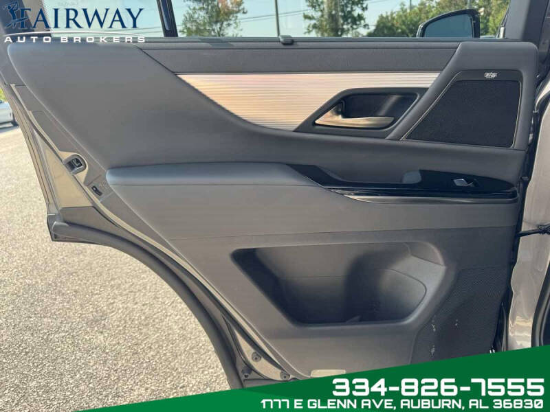 2023 Lexus LX 600 F SPORT Handling