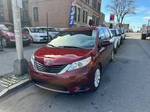 2011 Toyota Sienna for sale at ARXONDAS MOTORS in Yonkers NY