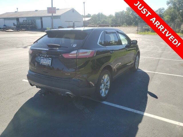 2021 Ford Edge Titanium