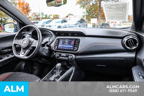 2022 Nissan Kicks SR