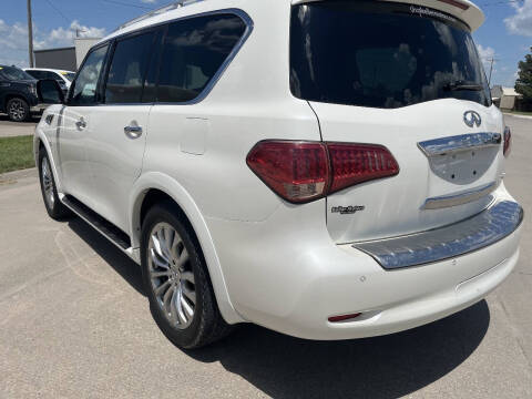 2017 Infiniti QX80