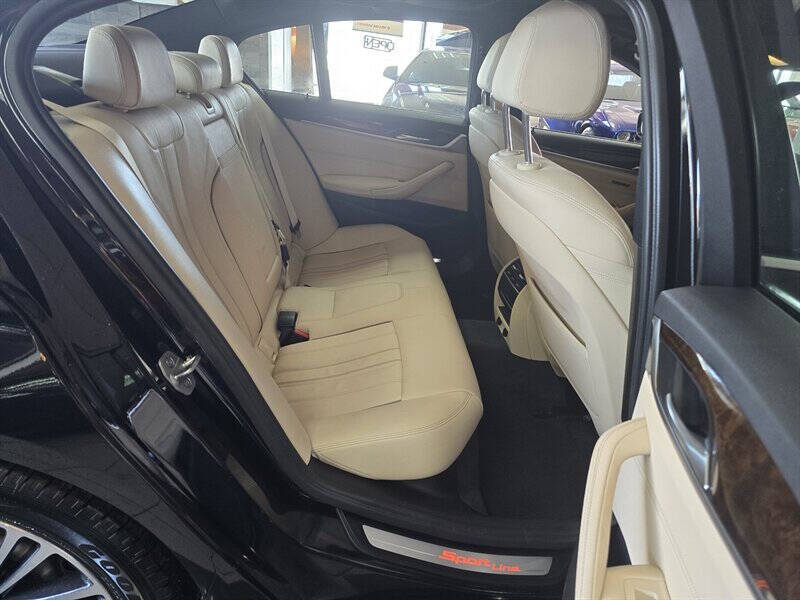 2017 BMW 5 Series 530i