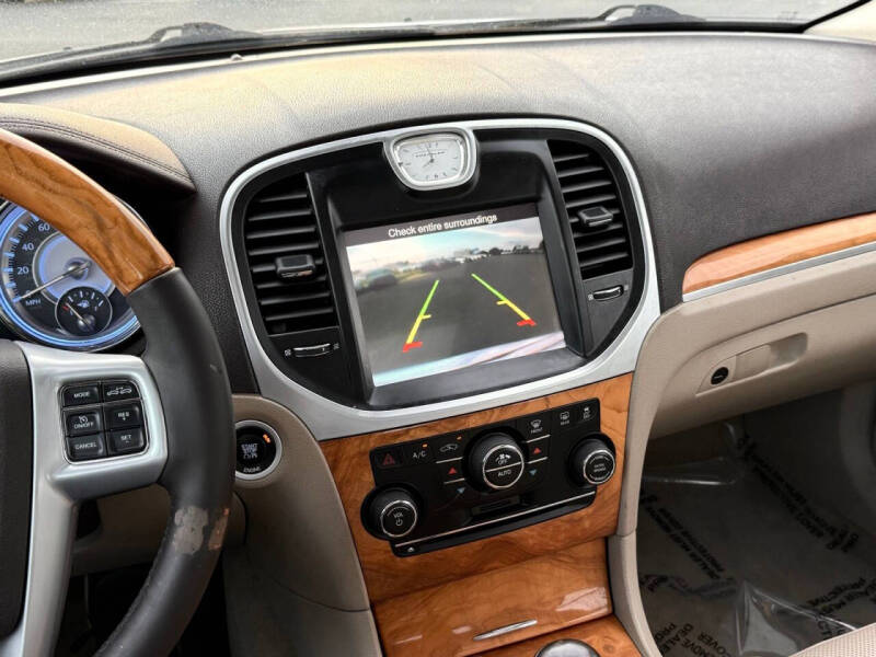 2014 Chrysler 300 C