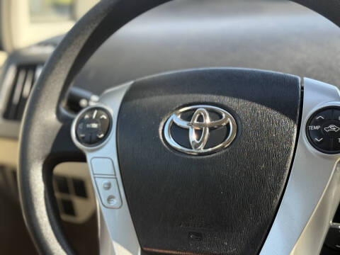 2014 Toyota Prius Three