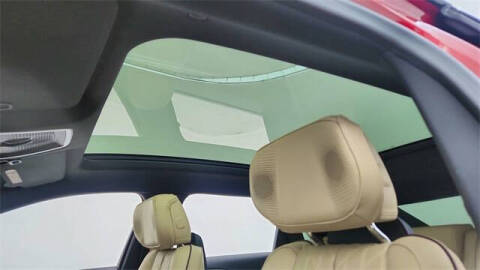 2025 Cadillac LYRIQ Luxury 3