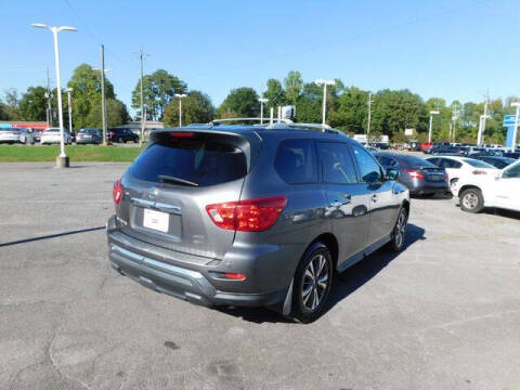 2017 Nissan Pathfinder SV