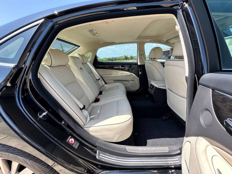 2014 Hyundai Equus Signature