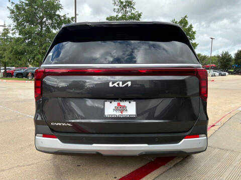 2026 Kia Carnival LXS
