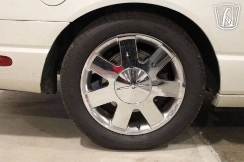 2002 Ford Thunderbird Deluxe