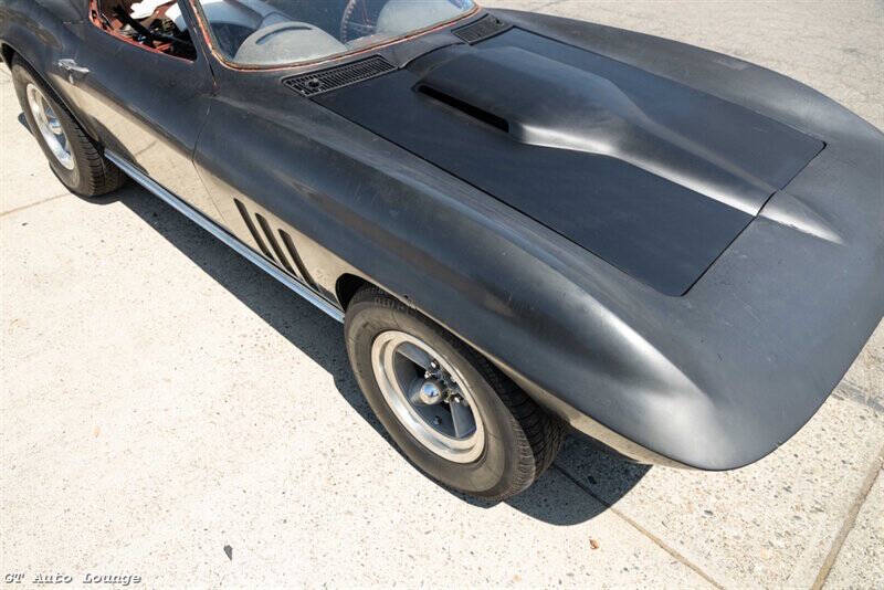1966 Chevrolet Corvette 19