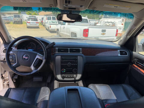 2011 GMC Yukon SLT